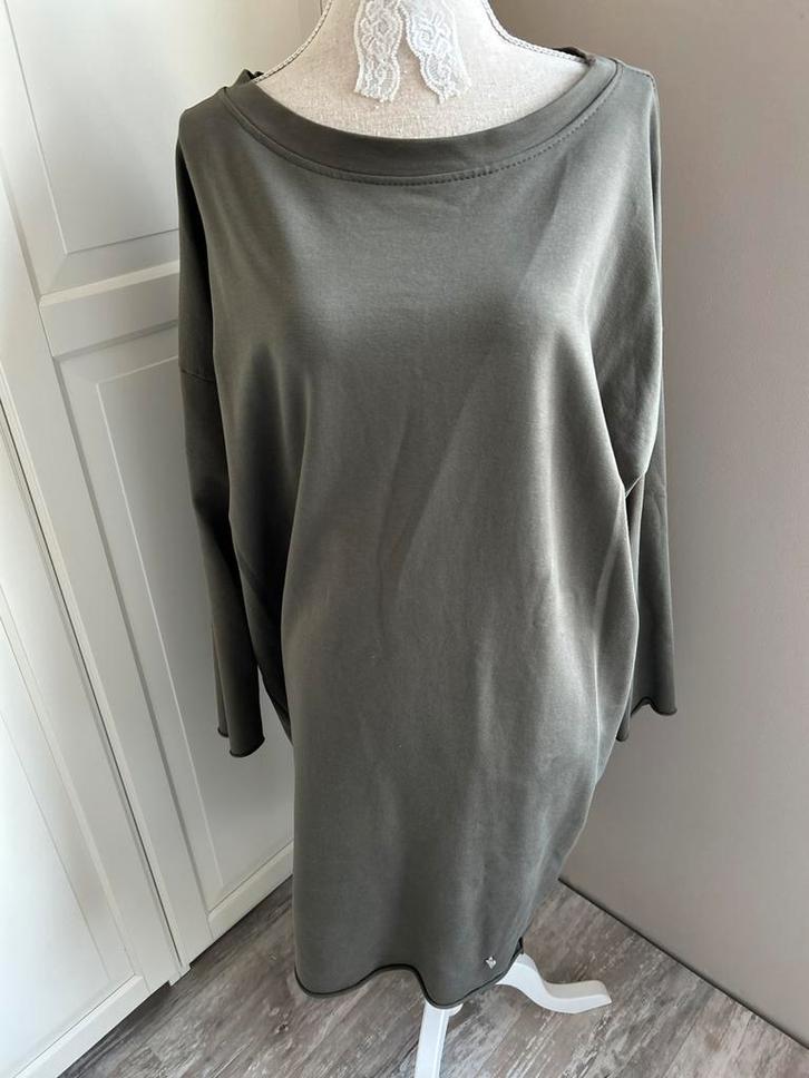 Legergroen jurkje. Maat M. Nieuw!, Kleding | Dames, Jurken, Nieuw, Maat 38/40 (M), Groen, Boven de knie, Verzenden