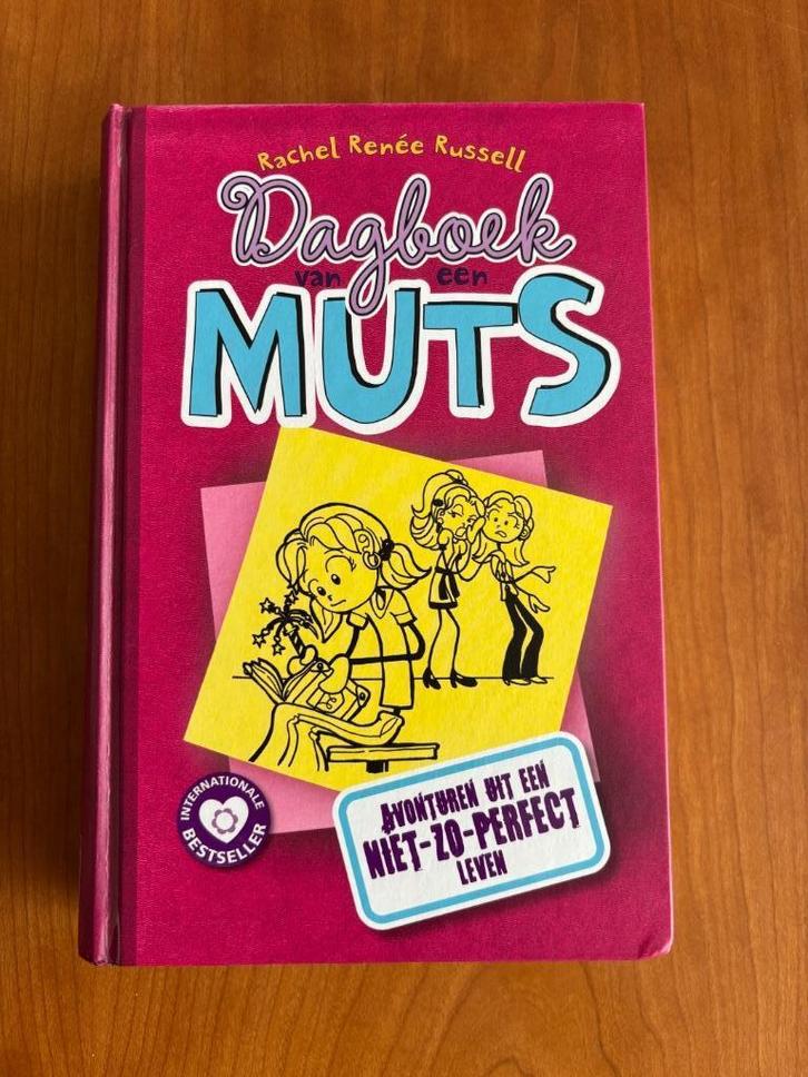 Rachel Renée Russell Dagboek van een muts deel 1, Boeken, Kinderboeken | Jeugd | 10 tot 12 jaar, Zo goed als nieuw, Ophalen