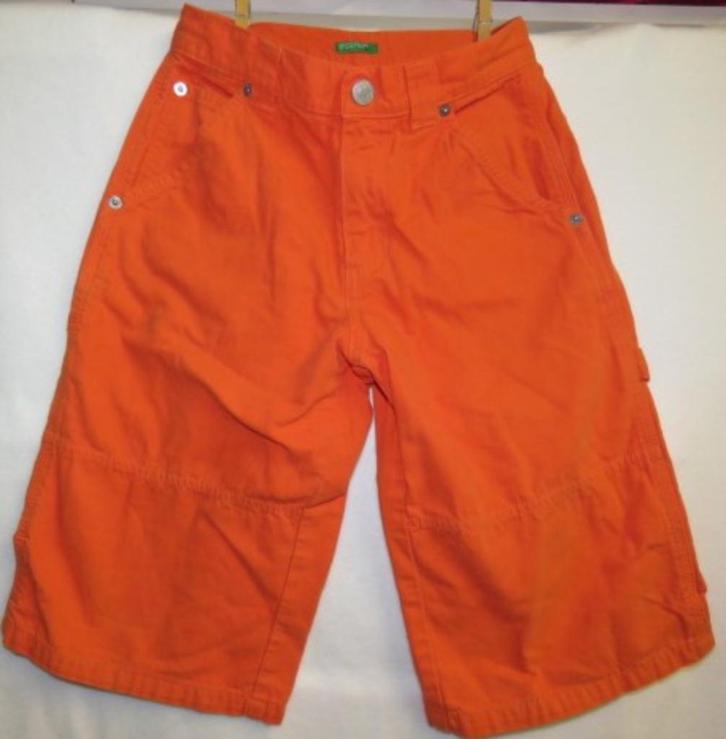 ZGAN Bermuda oranje Benetton maat 128-134, Kinderen en Baby's, Kinderkleding | Maat 128, Zo goed als nieuw, Jongen of Meisje, Broek