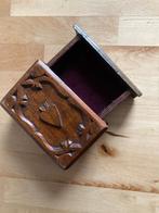 Antiek houten doosje. Schuif je open. Mooi bewerkt., Antiek en Kunst, Antiek | Woonaccessoires, Ophalen of Verzenden