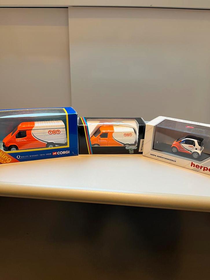 Miniatuur Collectie: TNT, Porsche, Trucks, Motoren & Meer!, Hobby en Vrije tijd, Modelbouw | Auto's en Voertuigen, Zo goed als nieuw