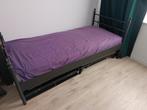 Eenpersoonsbed met stalen frame., Ophalen, Gebruikt, 90 cm, Eenpersoons