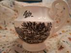 Wedgwood Etruria Melkkannetje met Zwarte Afbeelding, Ophalen of Verzenden