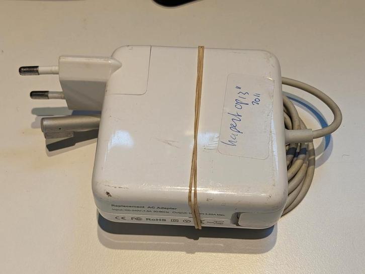 Defecte (?) 60W MagSafe Adapter Lader voor Macbook Pro 2011, Computers en Software, Laptop-opladers, Niet werkend, Ophalen of Verzenden