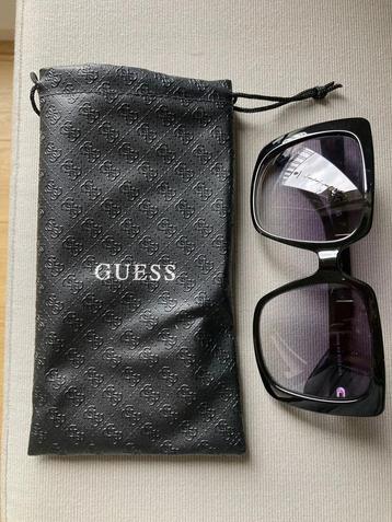 Trendy dames zonnebril van Guess (niet gedragen) beschikbaar voor biedingen