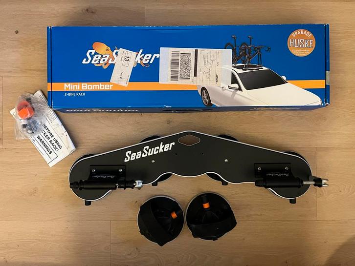 SeaSucker Mini Bomber 2-Fietsendrager - Dak/Achterruit, Auto diversen, Fietsendragers, Nieuw, Dakdrager, 2 fietsen, Ophalen of Verzenden
