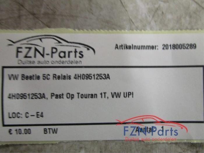 Relais Volkswagen Beetle (22741654), Auto-onderdelen, Elektronica en Kabels, Gebruikt, Ophalen