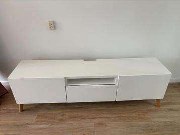 IKEA Besta tv-kastje met custom poten 160 breed 40 diep beschikbaar voor biedingen