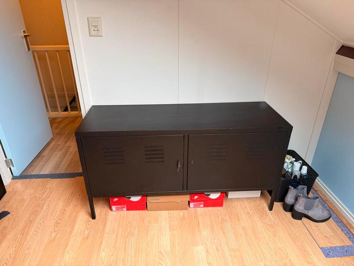 Zwart TV Meubel, Huis en Inrichting, Kasten | Dressoirs, Gebruikt, 100 tot 150 cm, 25 tot 50 cm, Met deur(en), Metaal, Ophalen