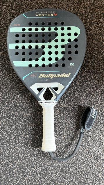 Bullpadel Vertex 04W padelracket beschikbaar voor biedingen