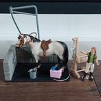 Schleich wasplaats te koop (2)., Ophalen of Verzenden, Zo goed als nieuw, Paard, Beeldje of Figuurtje