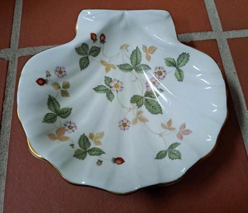 Wedgewood schaaltje Wild Strawberry, Huis en Inrichting, Keuken | Servies, Zo goed als nieuw, Schaal of Schalen, Wedgwood, Aardewerk