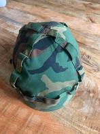 Airsoft/decotraining helm met camouflagehoes, Ophalen of Verzenden, Landmacht, Nederland