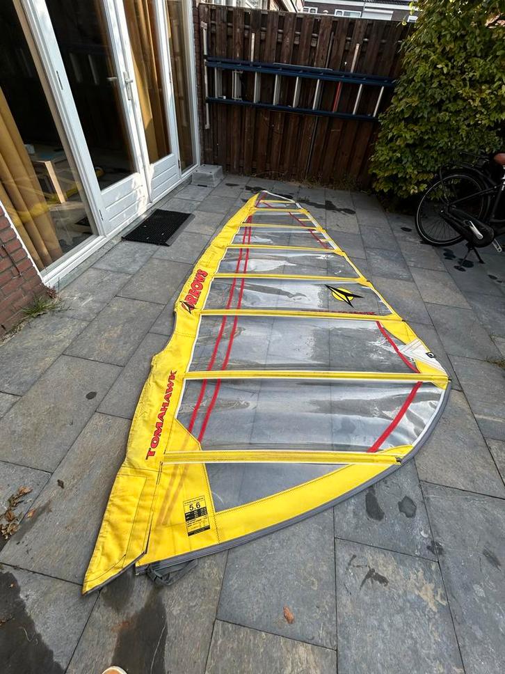 Arrows Tomahawk 5.6 Surfzeil, Watersport en Boten, Windsurfen, Gebruikt, Zeil, 5 tot 7 m², Ophalen
