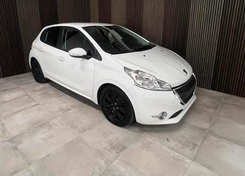 Peugeot 208 1.4 VTI 70KW/95PK 5-D 2012 Wit, Auto's, Peugeot, Bedrijf, Benzine, B, Hatchback, Handgeschakeld, Origineel Nederlands