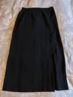Zwarte rok met split - Maat 42 - Zo goed als nieuw, Kleding | Dames, Rokken, Ophalen of Verzenden, Zo goed als nieuw, Maat 38/40 (M)