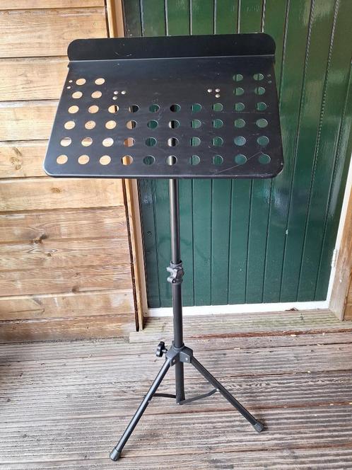 Innox bladmuziekstandaard en Gravity microfoonstandaard, Muziek en Instrumenten, Standaards, Gebruikt, Muziekstandaard, Microfoon