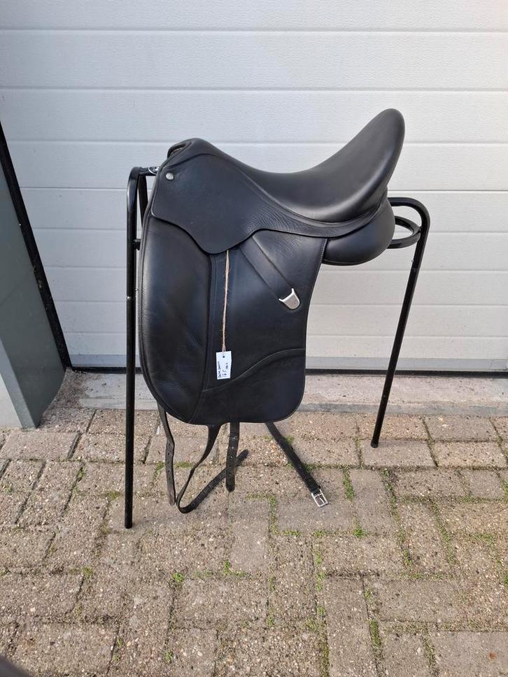 (Sale)!! Bates isabell werth 16.5 dressuur, Dieren en Toebehoren, Paarden en Pony's | Zadels, Zo goed als nieuw, Dressuur, Ophalen of Verzenden