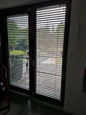 Alu jaloezieën, 50 mm, zwart,  76 x 210 en 72 x 210 cm beschikbaar voor biedingen