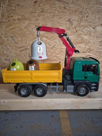 Bruder vrachtwagen glasbak beschikbaar voor biedingen