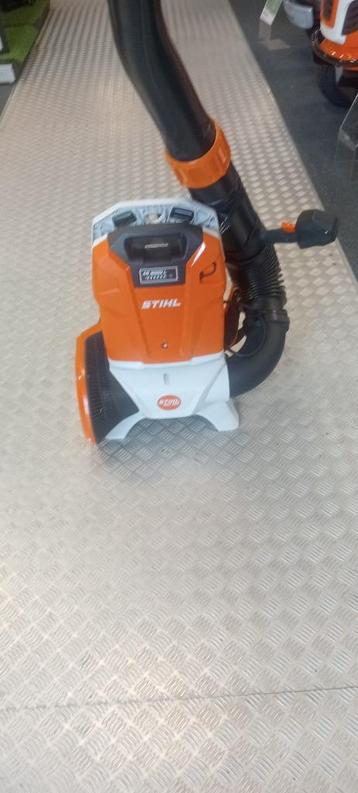 Accu bladblazer BGA 300 (met rugaccu) SHOWROOMMODEL beschikbaar voor biedingen