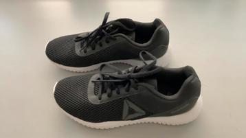 Sneakers Reebok zwart maat 39 slechts 2x gedragen  beschikbaar voor biedingen