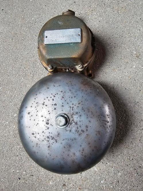 koperen / stalen alarm graansilo bel, schoolbel, brandalarm, Antiek en Kunst, Antiek | Gereedschap en Instrumenten, Ophalen of Verzenden