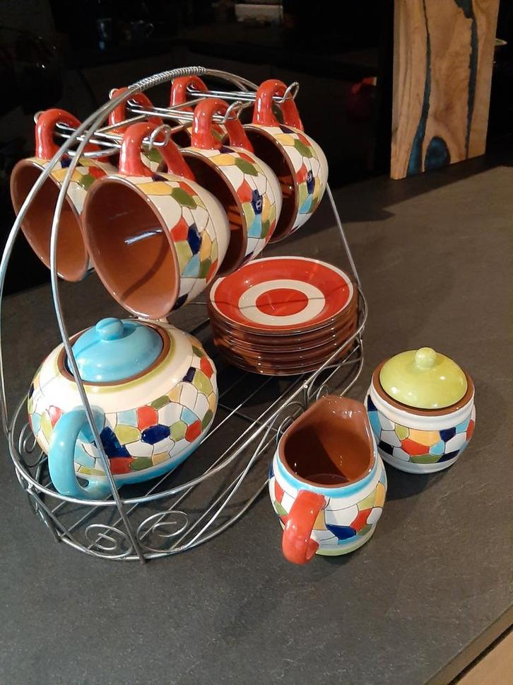 Compleet theeservies uit Portugal - 6 delig, Antiek en Kunst, Antiek | Servies compleet, Ophalen of Verzenden
