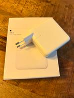 Apple 61w usb-c power macbook, iphone, ipad, Verzamelen, Geboortekaartjes en Visitekaartjes, Ophalen of Verzenden, 2000 tot heden