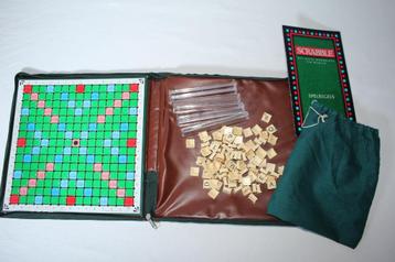 scrabble bordspel reisspel beschikbaar voor biedingen