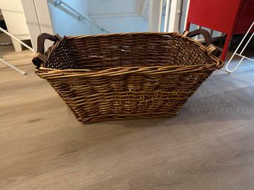 Grote rieten mand - rotan beschikbaar voor biedingen