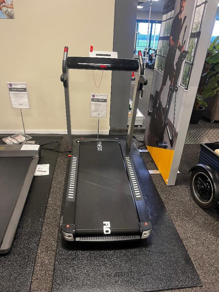 Flow Fitness Runner DTM400i Loopband, Sport en Fitness, Fitnessapparatuur, Nieuw, Loopband, Benen, Kunststof, Ophalen