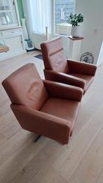 Een paar mooie leren stoelen, Ophalen, Twee, Bruin, Zo goed als nieuw