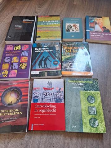 10 boeken! psychologie, sociologie, maatschappij etc. beschikbaar voor biedingen