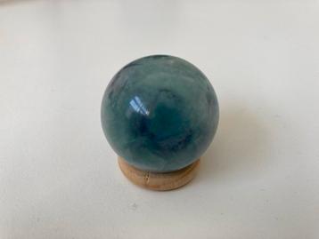 Fluoriet Bolletje beschikbaar voor biedingen