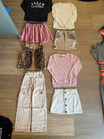 Leuke set te combineren kinderkleren maat 122/128 beschikbaar voor biedingen