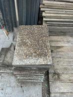 18 Gratis grind en betontegels 60x40, Tuin en Terras, Tegels en Klinkers, Ophalen, Gebruikt, Minder dan 5 m², Grind
