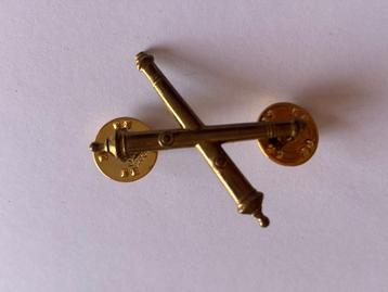 Artillerie speld  beschikbaar voor biedingen