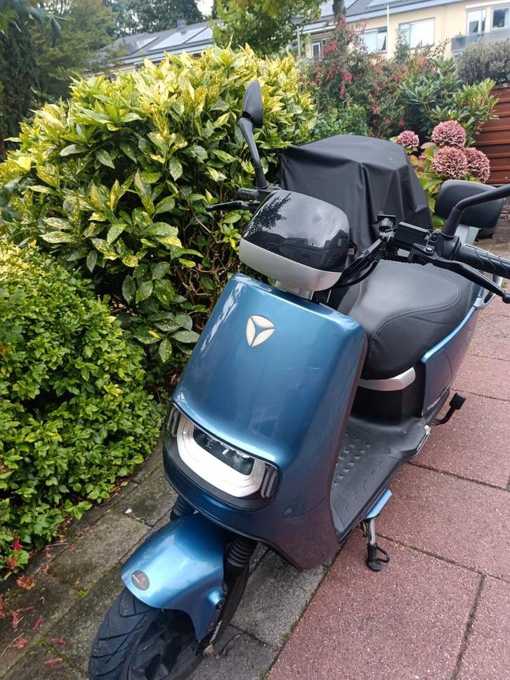 Yadea E8S Elektrische Scooter - 2022 - 2415km, Fietsen en Brommers, Snorfietsen en Snorscooters, Gebruikt, Overige merken, Elektrisch