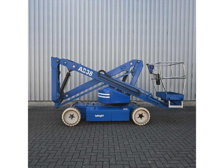 Upright - 2005 - AB38 - Hoogwerker, Zakelijke goederen, Machines en Bouw | Liften, Steigers en Ladders