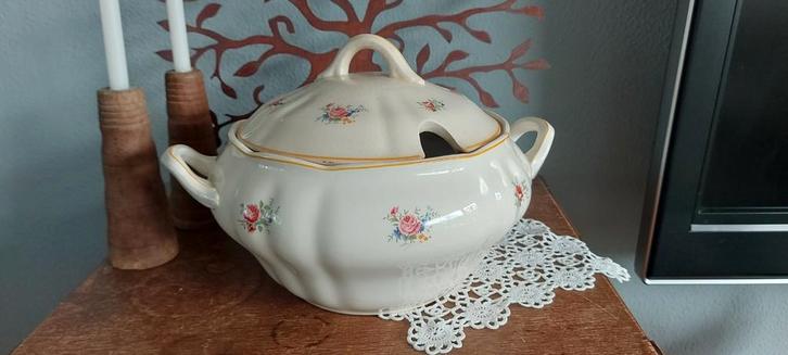 Grote soepterrine van societé ceramique maestricht, Antiek en Kunst, Antiek | Servies los, Ophalen of Verzenden
