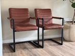 GRATIS: 2x Leren stoelen met metaal frame, Huis en Inrichting, Stoelen, Ophalen, Gebruikt, Twee, Bruin