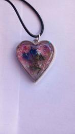 Zelfgemaakte met ketting van hartje als cadeautje., Paars, Nieuw, Ophalen of Verzenden, Hart