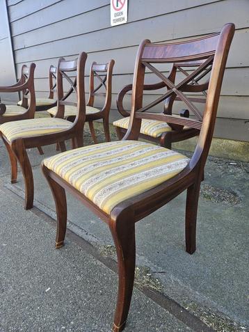 Klassieke Empire Eetkamerstoelen – Tijdloze Elegantie beschikbaar voor biedingen