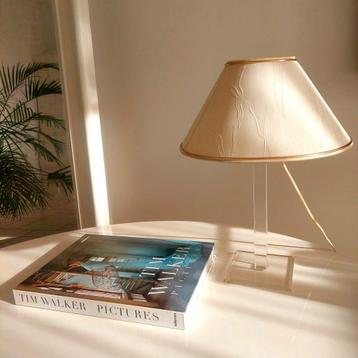 Vintage plexiglas lamp Hollywood Regency beschikbaar voor biedingen