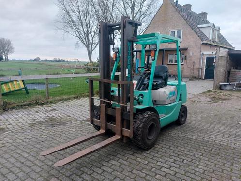 CLARCK 3 TON DSEL/Toyota 2.5t diesel / mitsubishi  fg 25, Zakelijke goederen, Machines en Bouw | Heftrucks en Intern transport