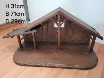 Handgemaakte houten kerststal beschikbaar voor biedingen