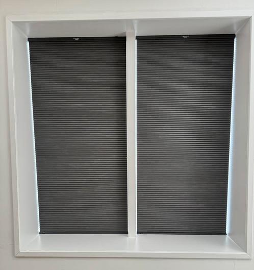 2 x Luxaflex duette shades in perfecte staat!!, Huis en Inrichting, Stoffering | Gordijnen en Lamellen, Zo goed als nieuw, 150 tot 200 cm