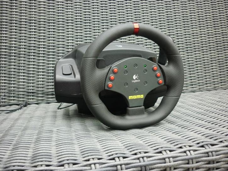 Logitech Momo Racing Force Feedback Wheel W/Pedals, Computers en Software, Joysticks, Gebruikt, Ophalen
