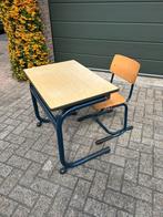 Schooltafel met stoel, basisschool, Ophalen, Zo goed als nieuw, Stoel(en)